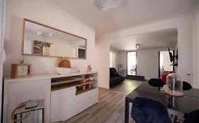 Appartement De 80M2 Refait A Neuf